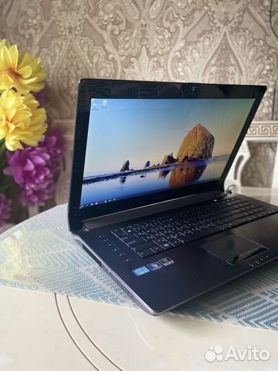 Шустрый asus (17) на i5 full HD