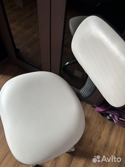 Стул для косметолога