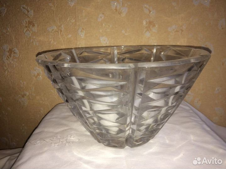 Хрусталь, конфетница, салатники, ваза, фужеры