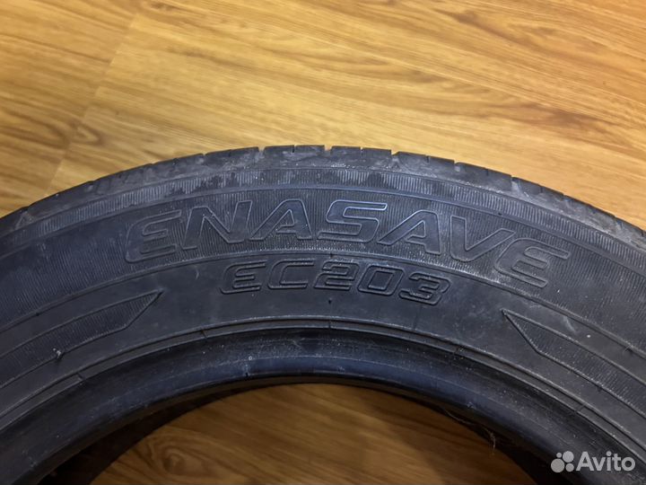 Dunlop Enasave EC203 175/65 R14 82