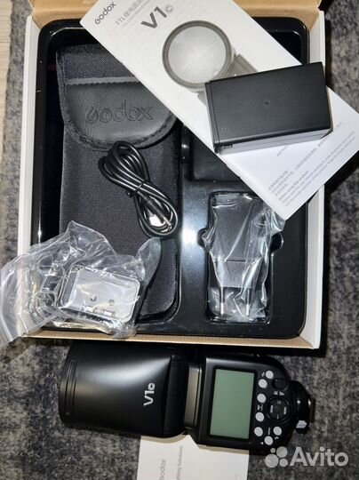 Новая вспышка godox V1 Canon
