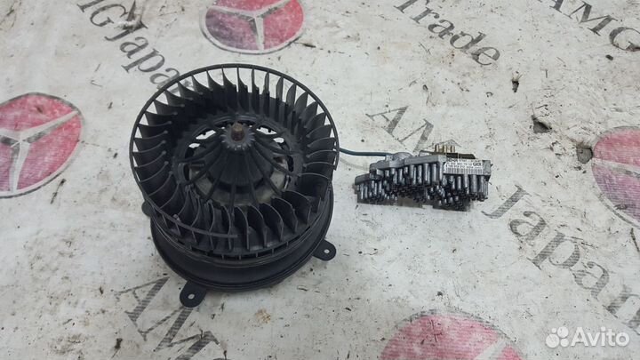 Мотор печки в сборе на Mercedes-Benz R170