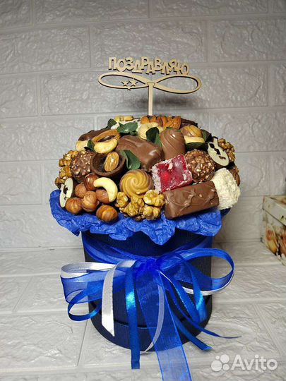 Сладкие букеты из шоколада