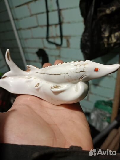 Статуэтка фарфор