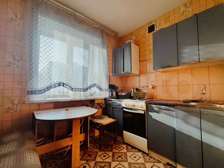 3-к. квартира, 60 м², 5/5 эт.