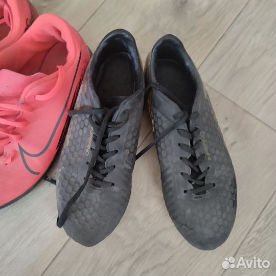 Футбольные бутсы