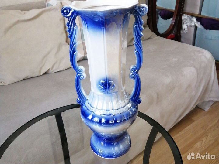 Керамическая ваза для цветов