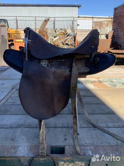Седло конное старое
