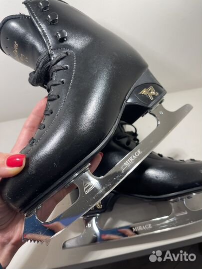 Фигурнве коньки Risport Antares 215