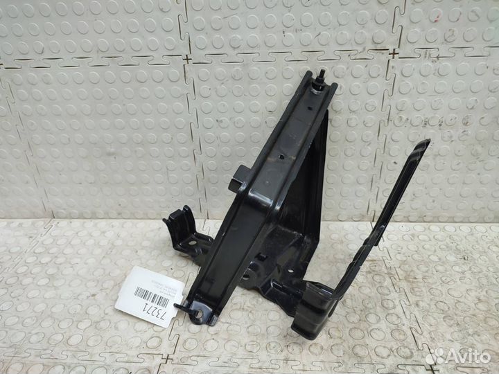 Кронштейн акб Lexus Rx 4 AL20 2015