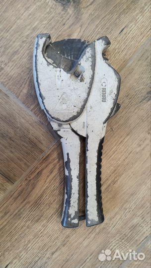 Аренда пресс-клещи Rehau Rautool M1