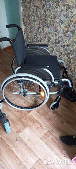 Коляска инвалидная 2шт