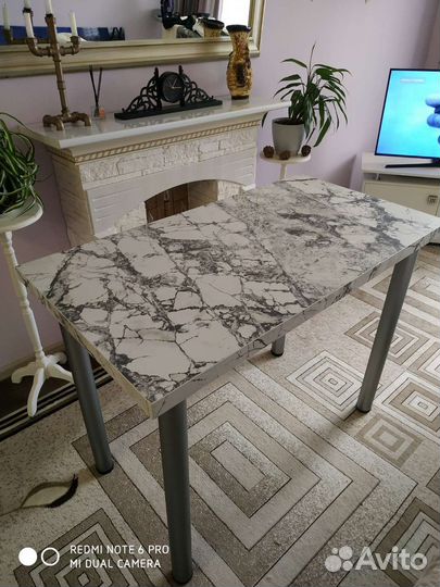 Кухонный стол