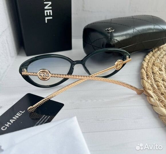 Солнцезащитные очки женские chanel