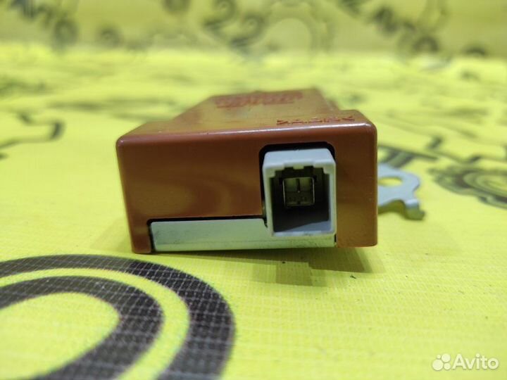 Блок управления дверьми Toyota Camry ACV40 2AZ-FE