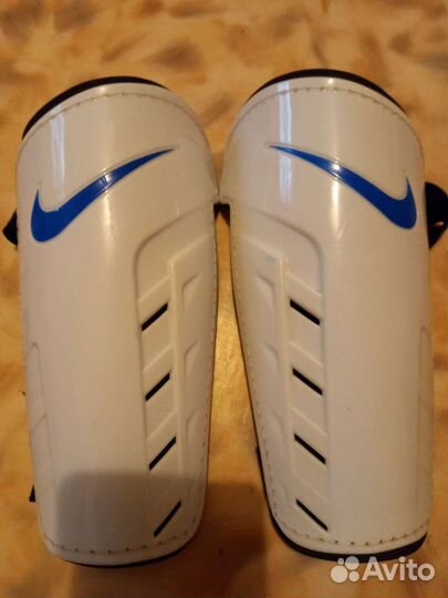 Щитки футбольные nike