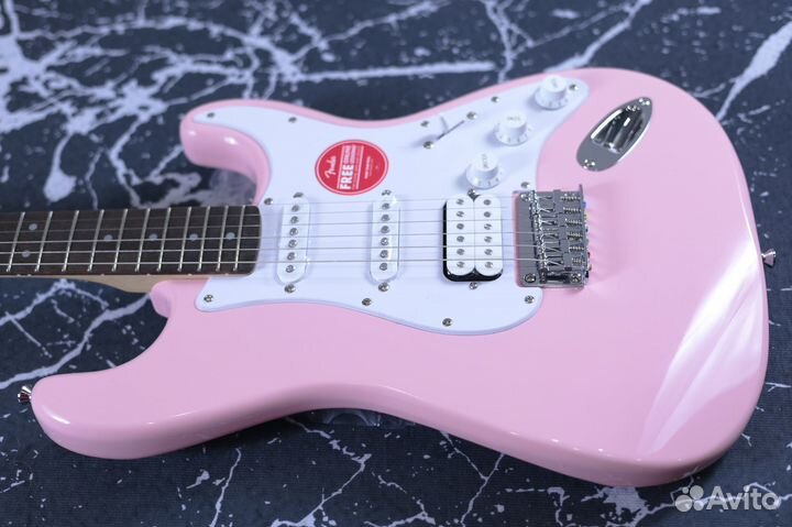 Fender Squier Bullet Stratocaster HSS, Shell Pink