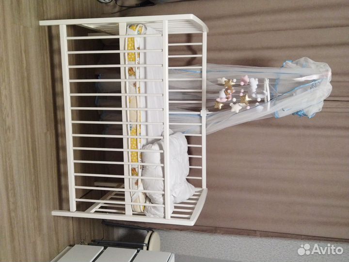 Продам детскую кроватку