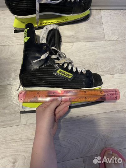 Коньки хоккейные 39 размер