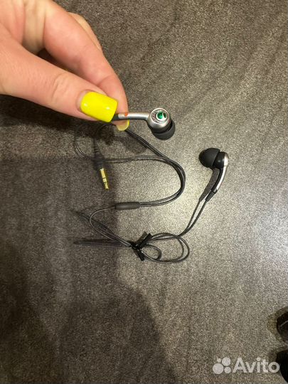 Беспроводные наушники
