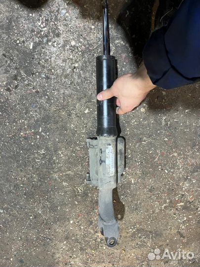 Амортизатор Mercedes A 222 320 82 13