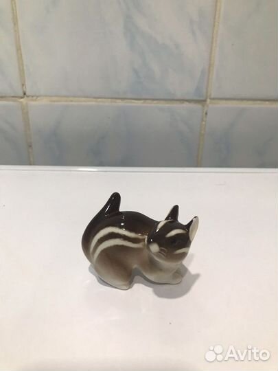 Фарфоровая статуэтка Бурундук. лфз