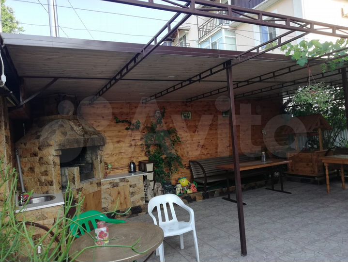 Дом 406,5 м² на участке 4,3 сот.