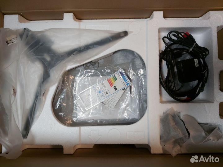 Монитор U28R550UQI 28