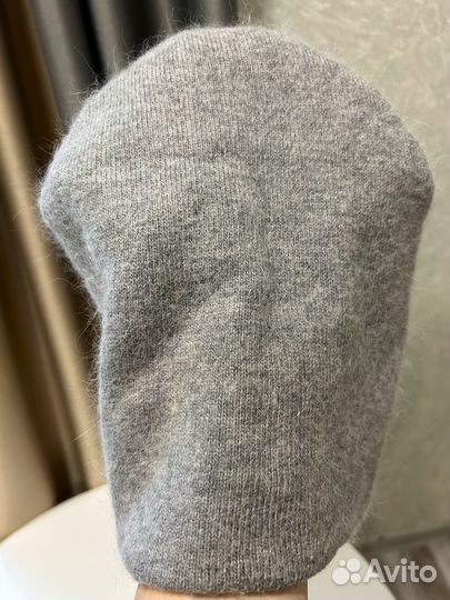 Женские шапки, шарф, палантин, платок и манишка