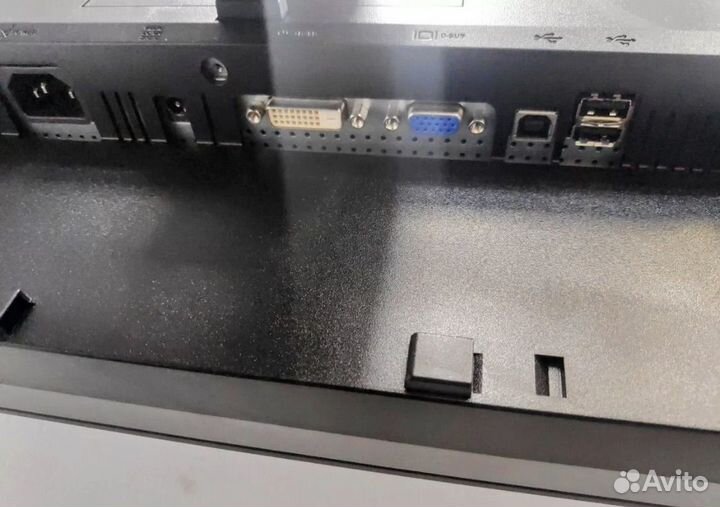 Монитор Dell 22