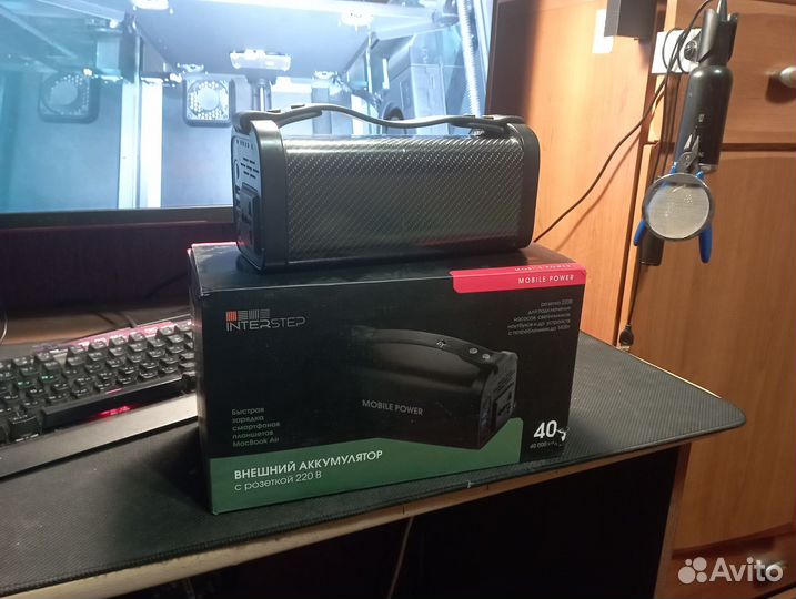 Портативная зарядная станция Interstep 140W