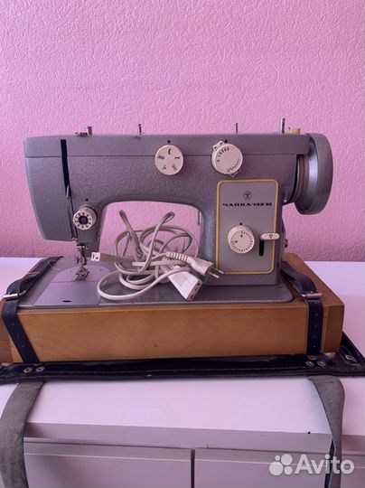 Швейная машина Чайка 142М