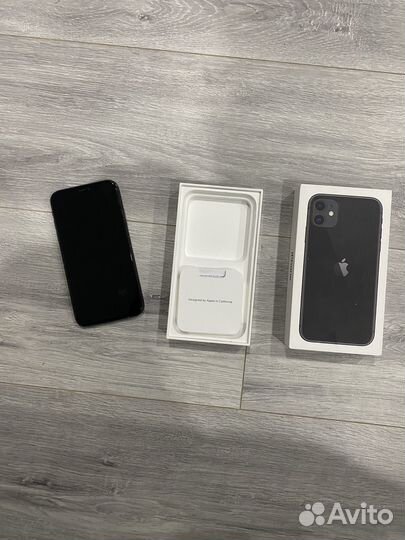 iPhone 11, 64 ГБ