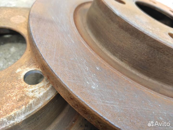 Диски тормозные задние на Opel Vectra C