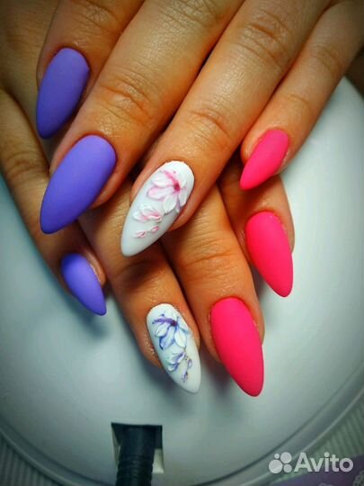 Наращивание ногтей и волос