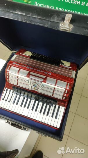 Аккордеон Weltmeister Amigo