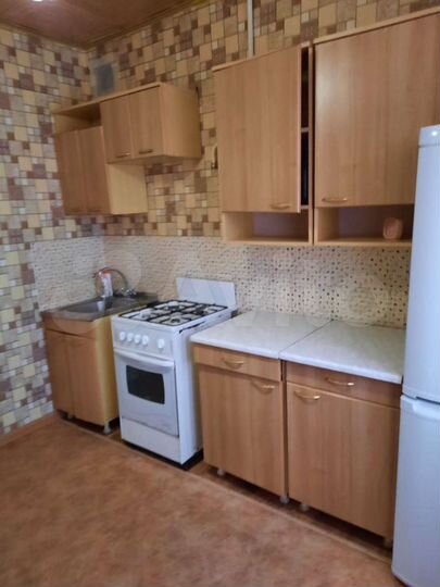 2-к. квартира, 47 м², 1/3 эт.