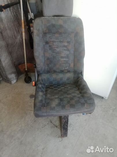 Автомобильное кресло