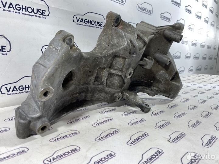 Кронштейн генератора Audi A4 B6 8E 1.8T AMB 2004