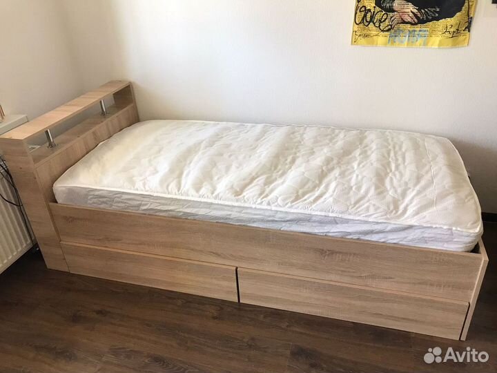 Кровать односпальная