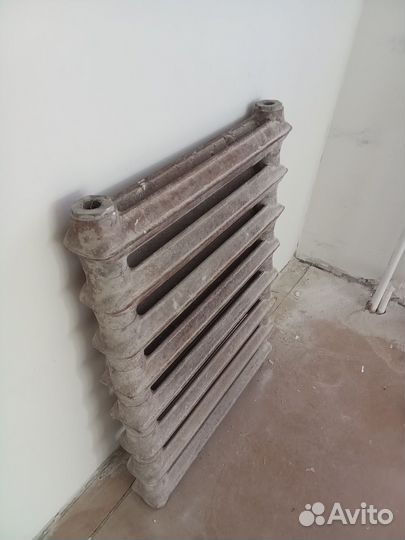 Батарея чугунная