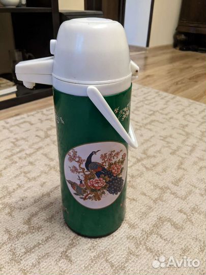 Термос на 1,5 литра с помпой, Китай