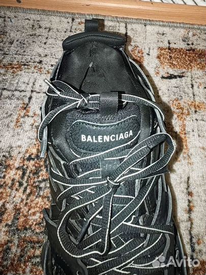 Balenciaga track