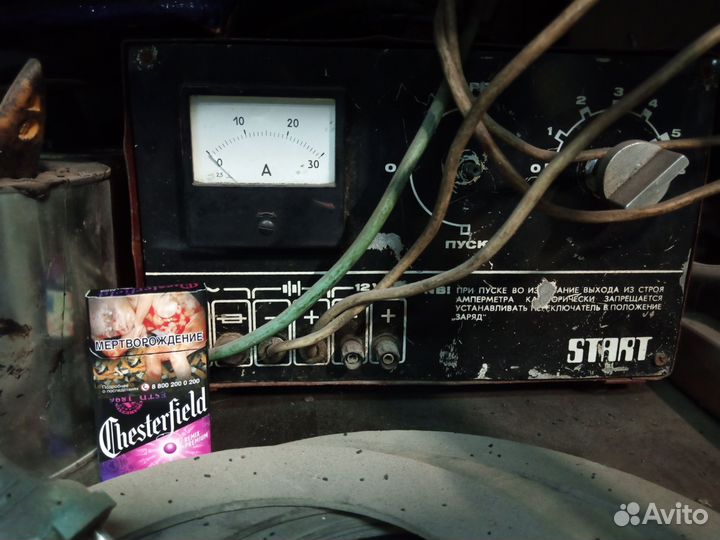 Пусковое зарядное устройство для автомобиля