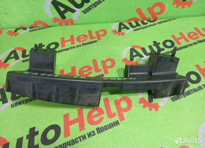 Кронштейн фары mazda premacy cweaw передний правый