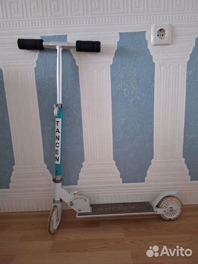 Продам детский двухколесный самокат