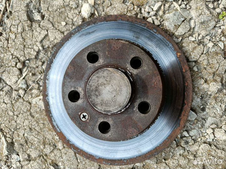 Ступица задняя Гольф 4