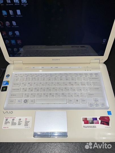 Ноутбук sony Vaio VGN-CS31ST перламутровый