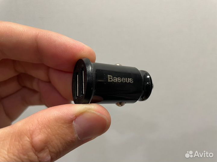 Автомобильное зарядное устройство Baseus C8-K