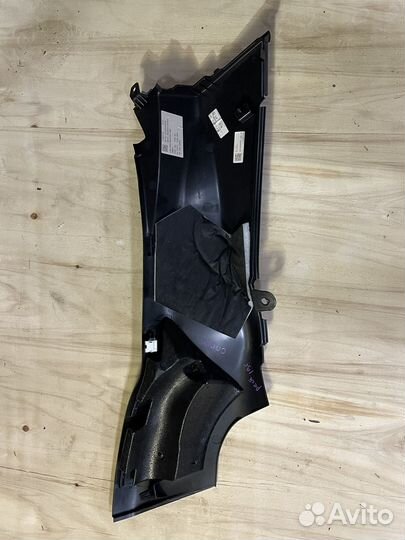 Обшивка стойки левая Land Rover Sport 2 рест